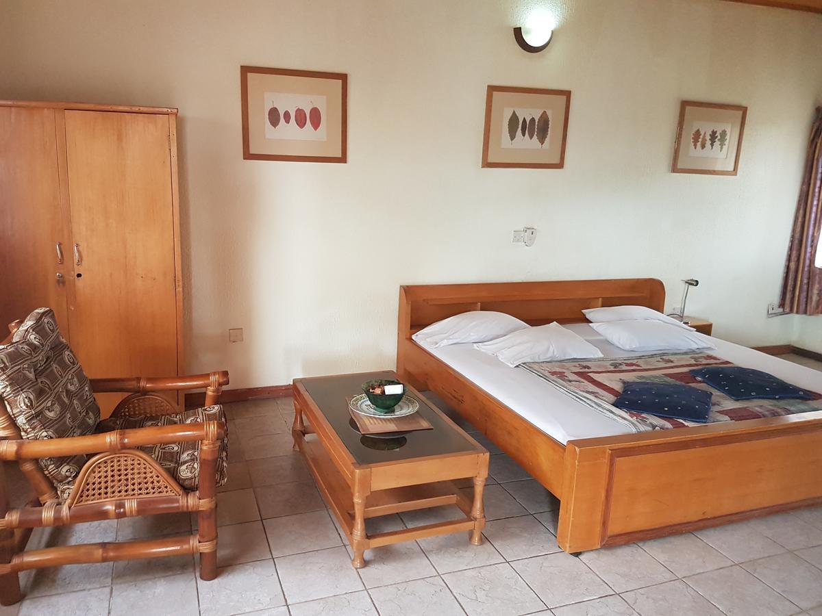 De Mod Hotel Ngleshi Amanfro 외부 사진
