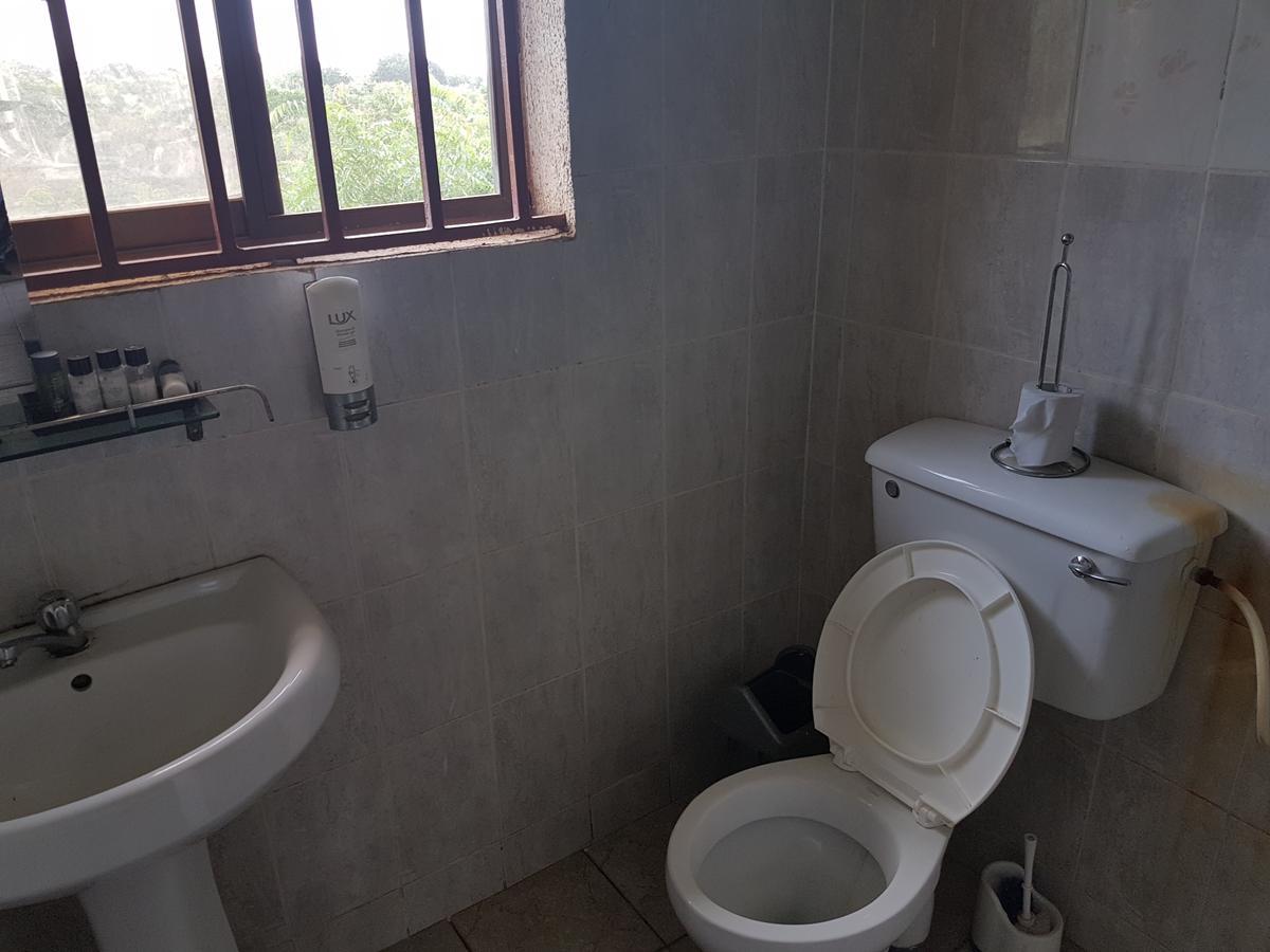 De Mod Hotel Ngleshi Amanfro 외부 사진