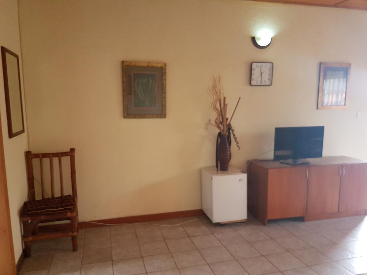 De Mod Hotel Ngleshi Amanfro 외부 사진
